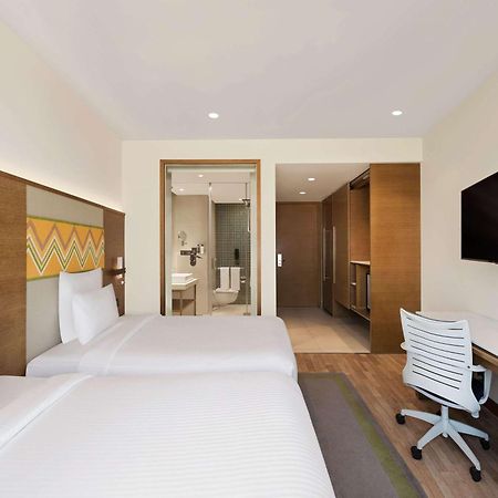 Novotel Guwahati Gs Road Exterior foto