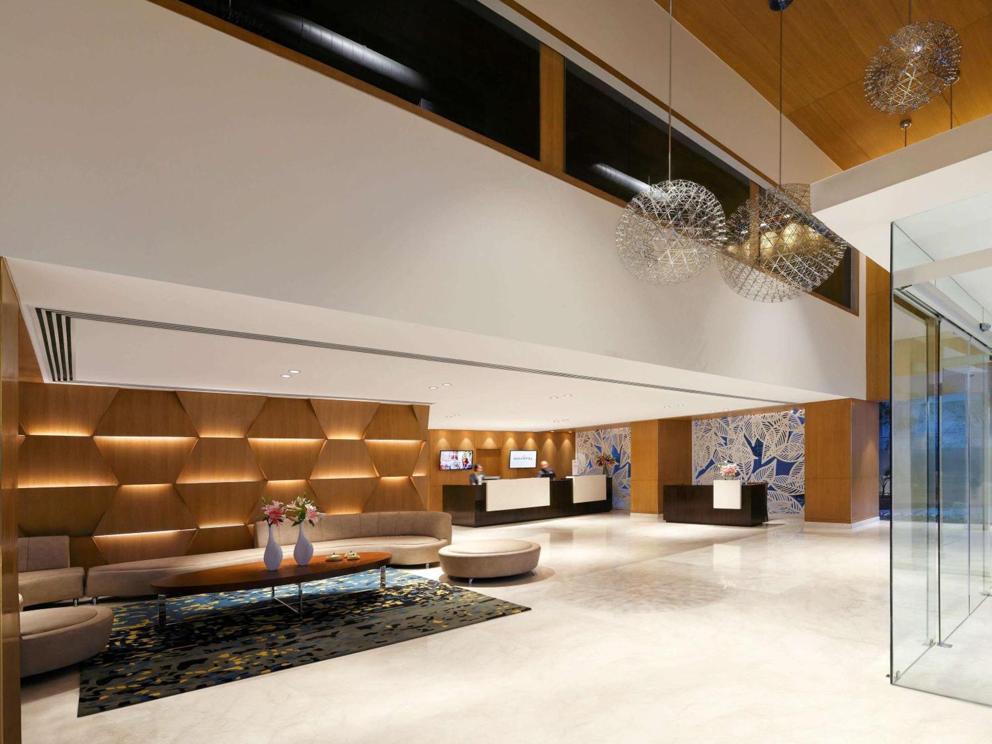 Novotel Guwahati Gs Road Exterior foto
