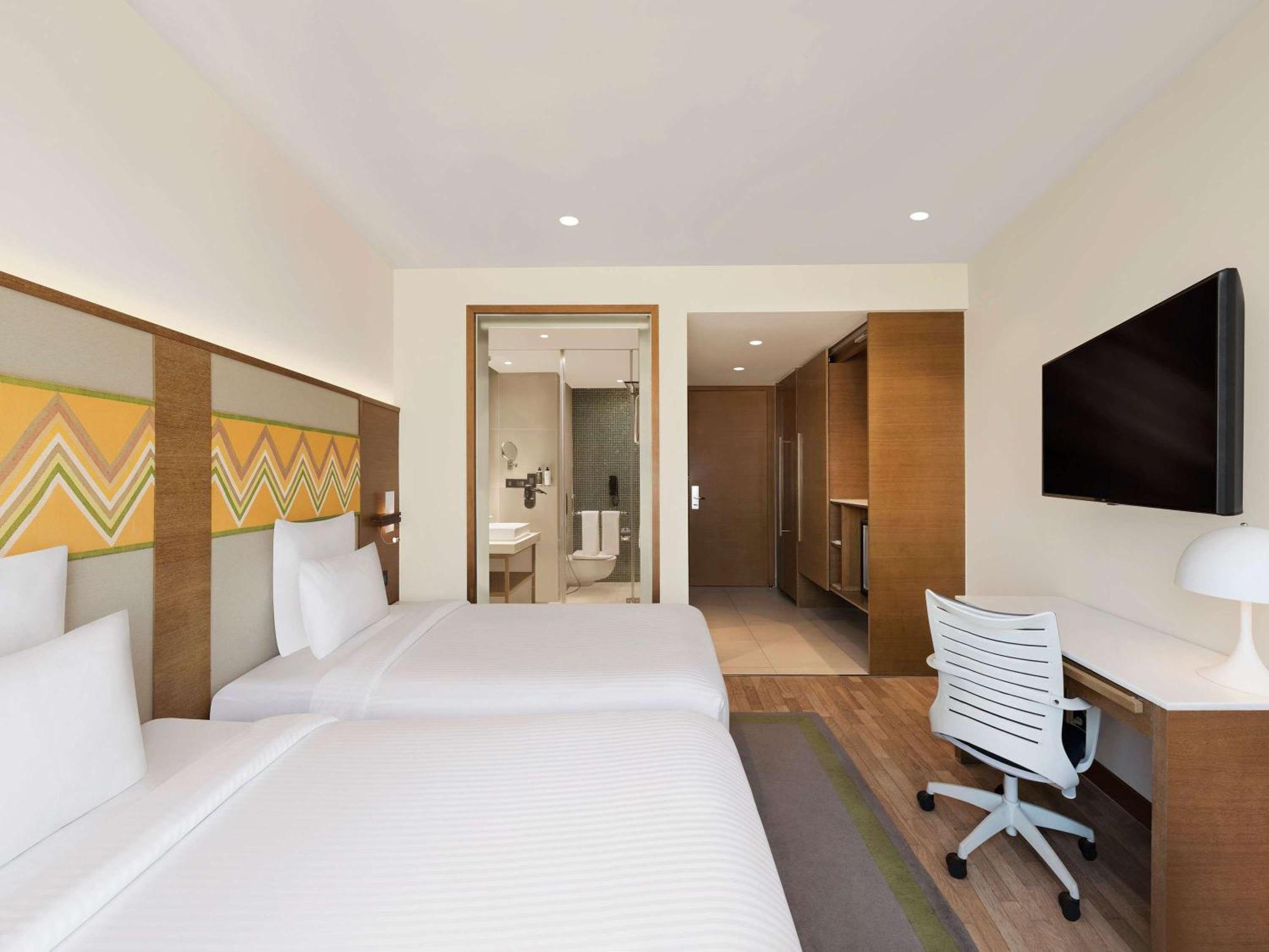 Novotel Guwahati Gs Road Exterior foto