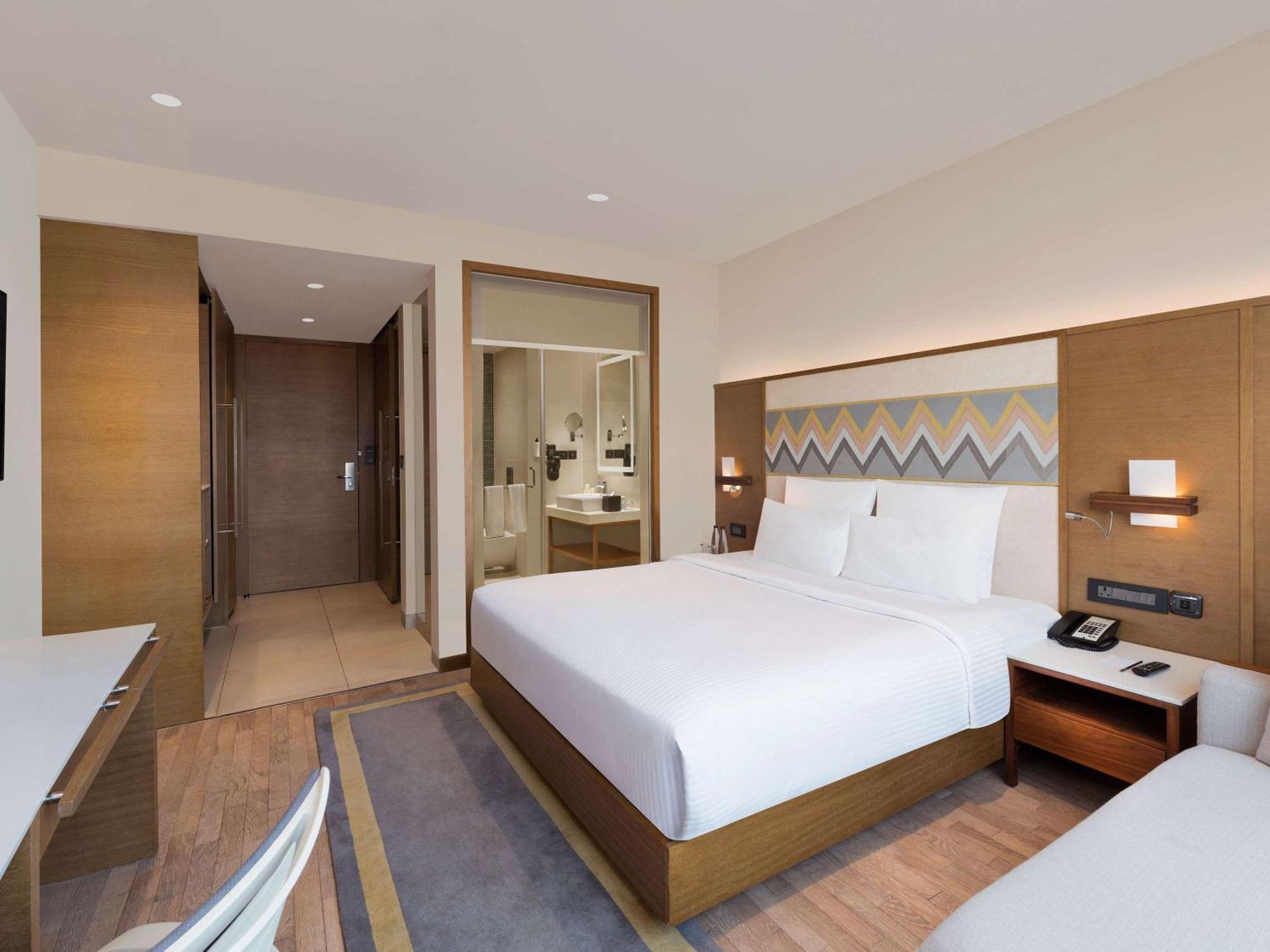Novotel Guwahati Gs Road Exterior foto