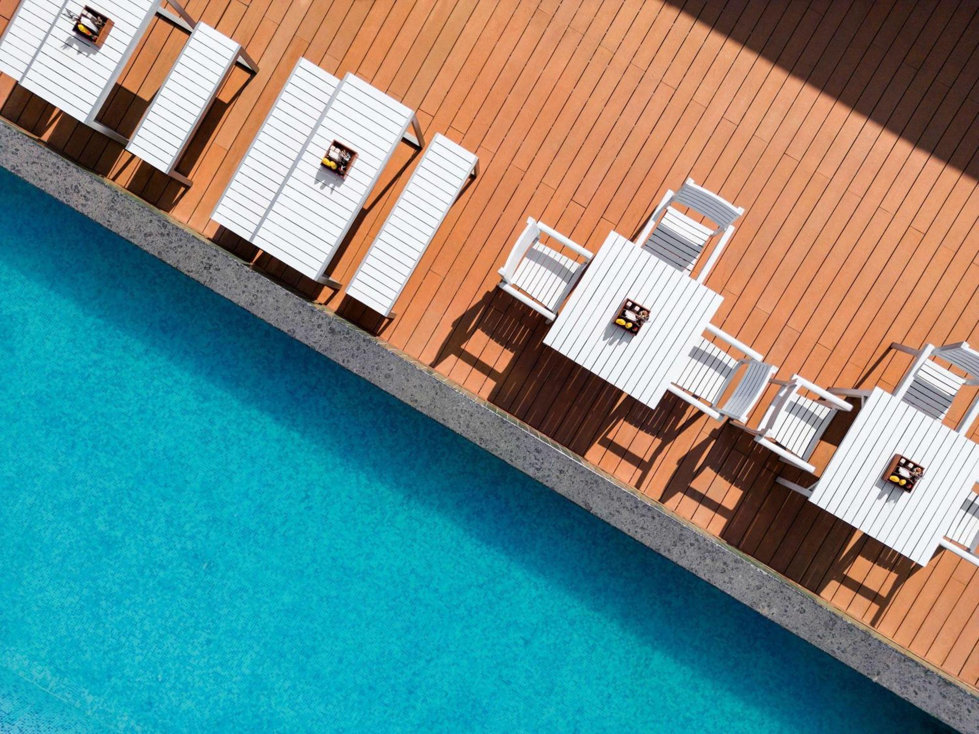 Novotel Guwahati Gs Road Exterior foto